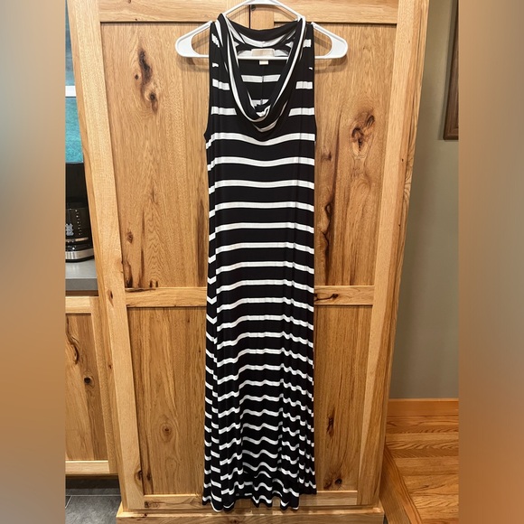 Michael Kors MAXI DRESS SIZE M Medium Black and White Striped Cowl Neck - Picture 1 of 6